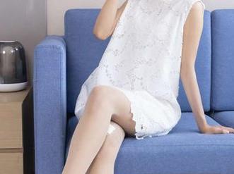 袜啵啵 - 一本正经的校服套图——糯米用校服创造的绝美“意境”（乍一看真像诗）。