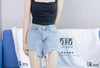 袜啵啵 - 哇，雪糕的女神，原图解析，没圣光照样好看！