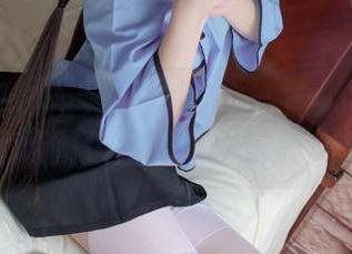 关于水手服与青草的百态——西尔酱的高清图包里藏着小乐趣。