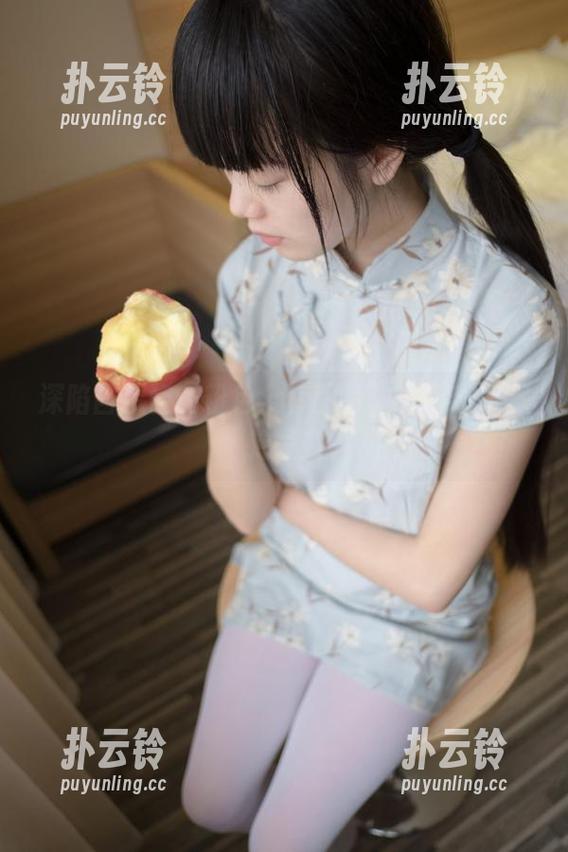 深陷西尔酱的粉色全套图片，看得我直想转发！