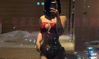微密圈 - 宅家无法出海，看看詹詹的水手服私拍合集吧