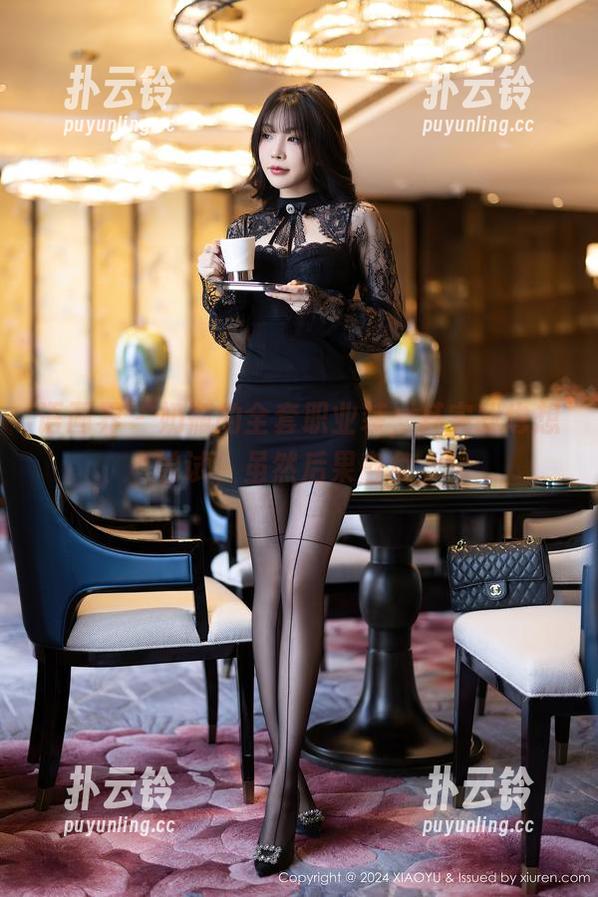 语画界 - 奶瓶的全套职业装，其实我也想尝试，虽然后果自负。