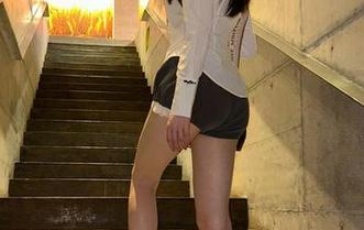 微密圈 - 轩子巨2兔酒红礼服合集：当你发现礼服比你的胃口还大！