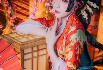 看这金鱼yui的吊带合集图片，明明是挺普通的姿态，却总有种不请自来的魅力。