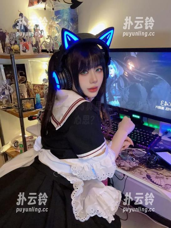 阿九从不咕咕丝袜写真里，藏着多少个小心思？