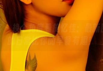 青豆客 - 换个角度看施忆佳：最新图包里的日常比你的早餐有趣！