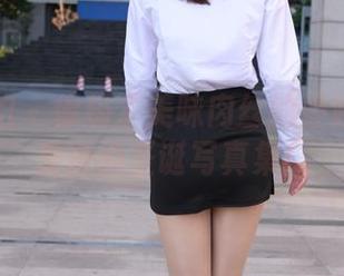 魔镜街拍 - 像极了美味肉丝的婷婷：寒风里逛的圣诞写真集！