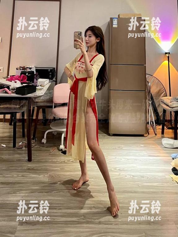 微密圈 - 一套旗袍、大牛头再来一碗麻辣烫——黎允熙的合集完全放飞了我的味蕾！